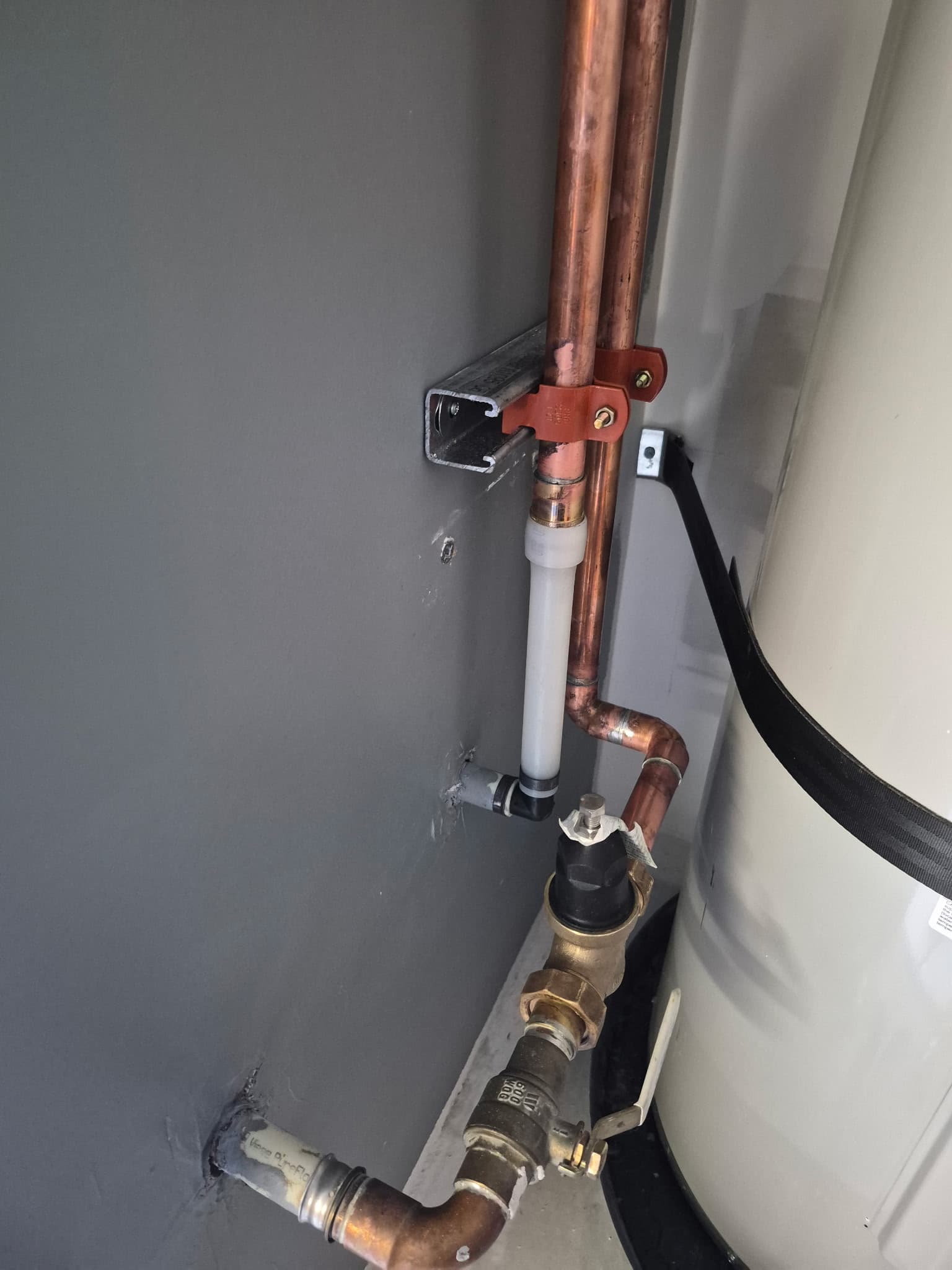 Gallery photos for Bradford White Water Heater and Novo Whole-Home Filtration Install in Las Vegas: Image #4